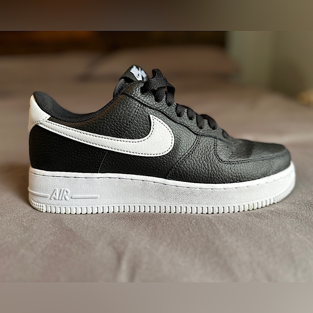 Nike Air Force Ones Black and White size 9.5